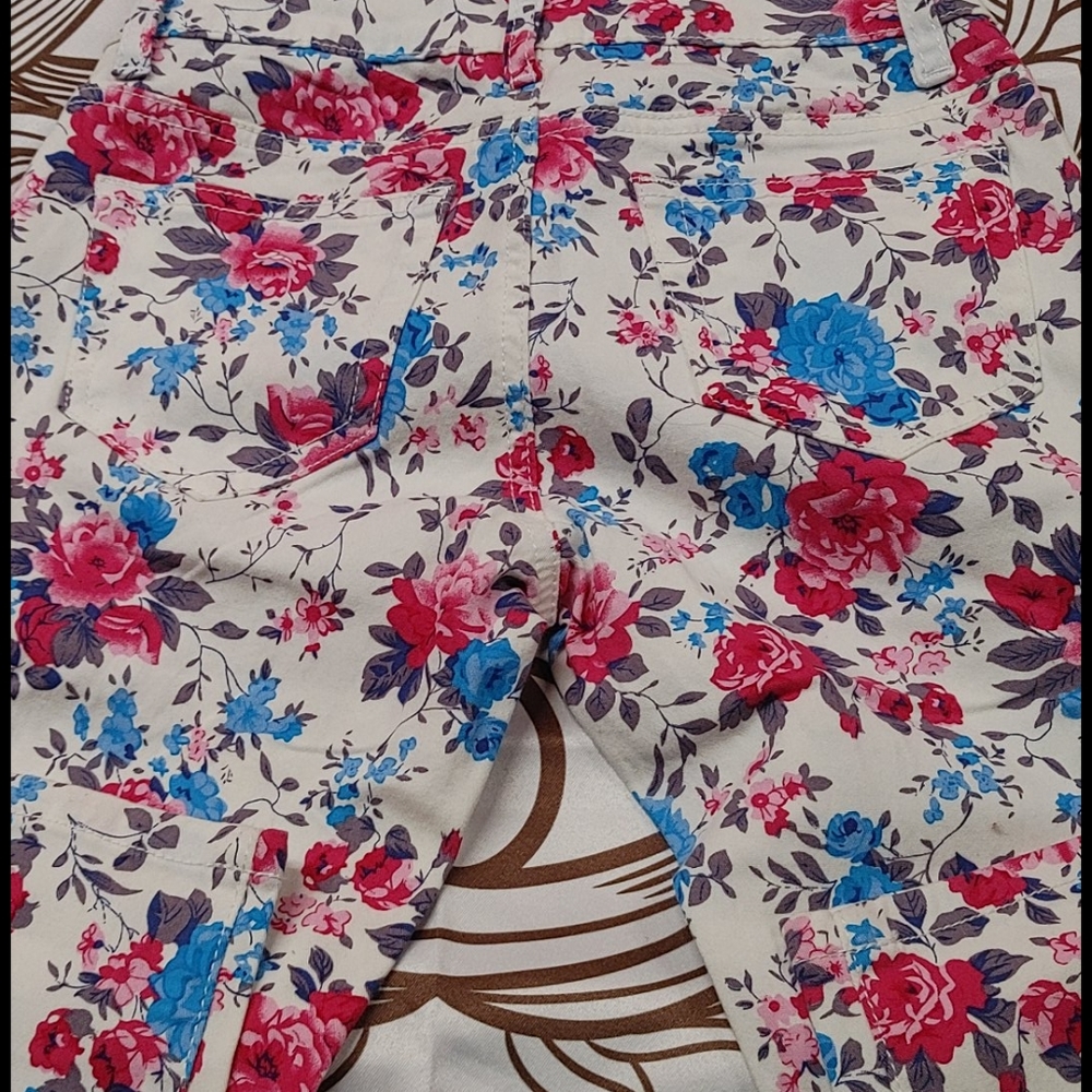 Jeans - Picture 4 of 4